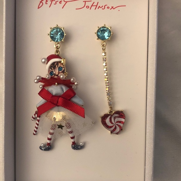 Betsey Johnson Jingle Bell Bling Christmas Cat & Heart Mismatch Drop Earrings - Picture 4 of 14